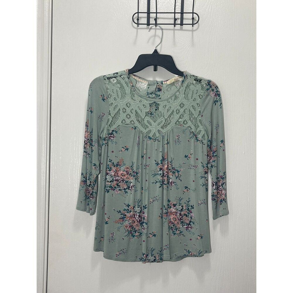 Rewind Women's Sage Green Floral Lace Yoke Blouse